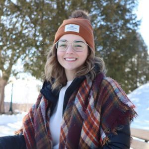 Meet your Posher, Laurie